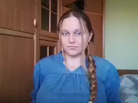 Evasapples online show from December 13, 2024, 1:01 pm