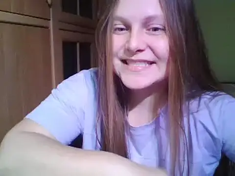 Evasapples online show from December 23, 2024, 2:50 pm