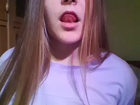 Evasapples online show from December 23, 2024, 5:54 pm