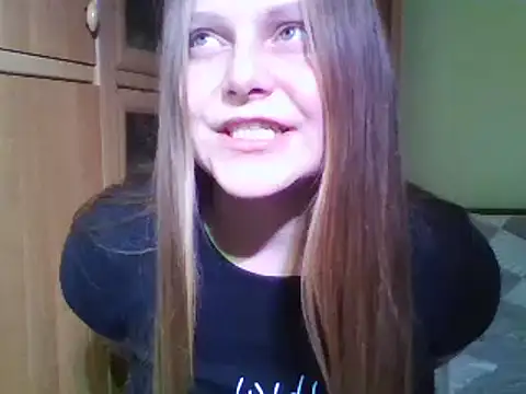 Evasapples online show from December 27, 2024, 4:54 pm