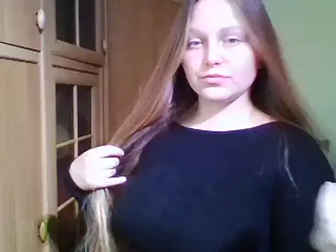 Evasapples online show from January 19, 2025, 2:06 pm