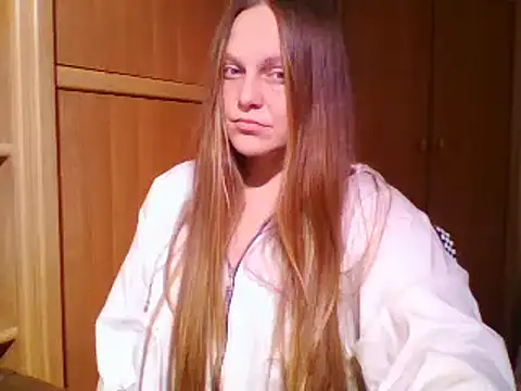 Evasapples online show from January 22, 2025, 8:49 pm