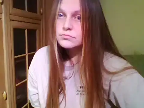 Evasapples online show from January 25, 2025, 7:28 pm