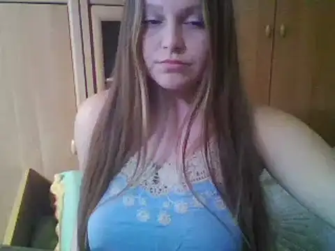 Evasapples online show from February 6, 2025, 3:41 pm