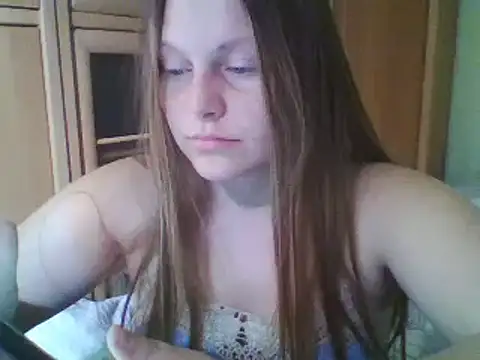 Evasapples online show from February 9, 2025, 12:49 am