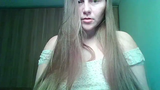 Evasapples online show from February 22, 2026, 11:03 pm