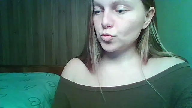 Evasapples online show from February 25, 2026, 6:50 pm