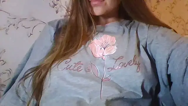 Evasapples online show from June 29, 2026, 8:31 pm