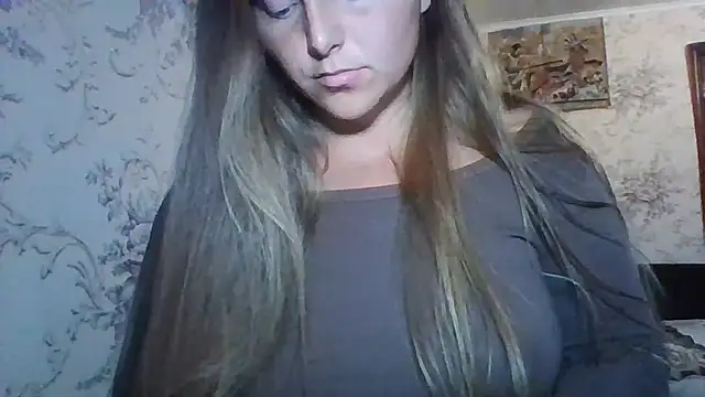 Evasapples online show from July 9, 2026, 8:24 pm