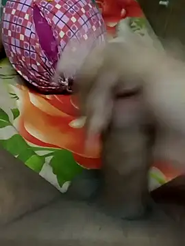 Snapshot of akash125800 chatting on February 3, 2025, 5:18 am akash125800 online show from February 3, 2025, 5:18 am