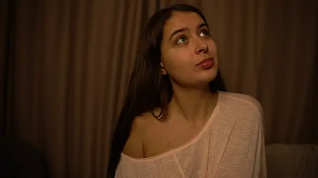 elisa moon online show from November 28, 2025, 11:57 am