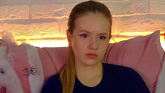 Snapshot of MilanaBalmain chatting on November 1, 2025, 8:38 am MilanaBalmain online show from November 1, 2025, 8:38 am