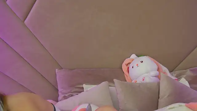 Snapshot of MilanaBalmain chatting on November 12, 2025, 4:18 pm MilanaBalmain online show from November 12, 2025, 4:18 pm