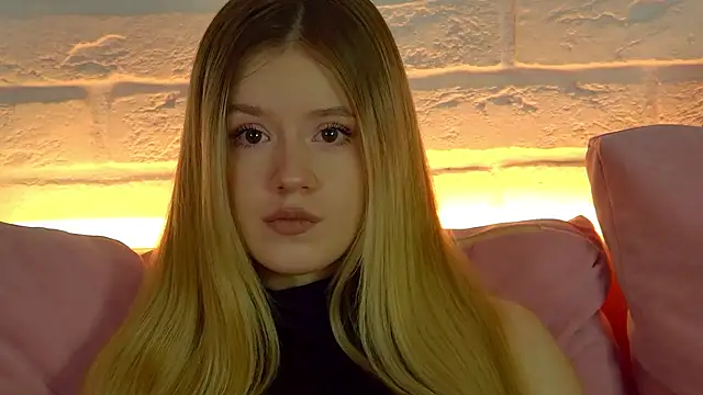 Snapshot of MilanaBalmain chatting on December 1, 2025, 4:39 am MilanaBalmain online show from December 1, 2025, 4:39 am