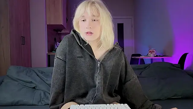 Gregory Byyrd online show from October 17, 2025, 9:06 pm