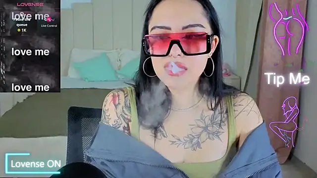 baby  kim online show from December 18, 2025, 8:37 pm