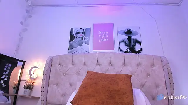 Snapshot of ChloeFerreira chatting on January 12, 2025, 5:13 am ChloeFerreira online show from January 12, 2025, 5:13 am