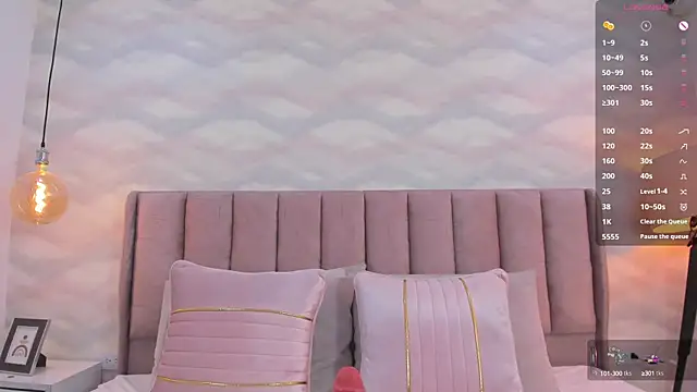 im nika  online show from January 20, 2025, 4:34 pm