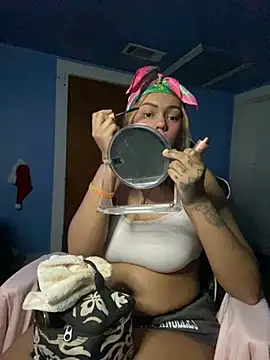 y0urlilgf online show from December 4, 2024, 11:13 pm