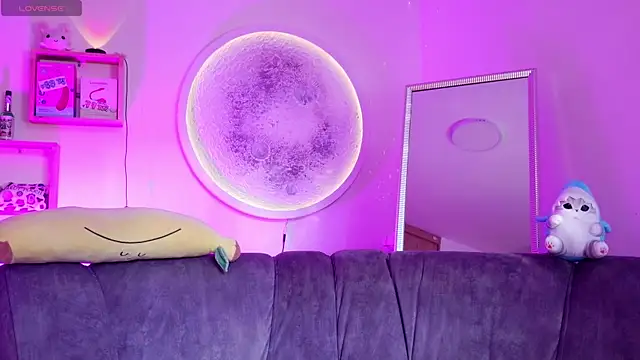 cherrybom969 online show from April 16, 2026, 9:39 pm