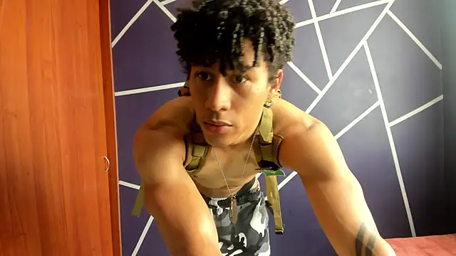 Snapshot of Pendragon1224 chatting on December 29, 2024, 4:08 pm Pendragon1224 online show from December 29, 2024, 4:08 pm