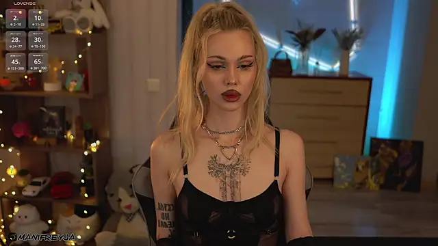 ManiFreyja online show from March 23, 2026, 6:56 pm