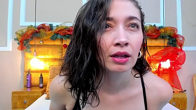 Snapshot of adarussell chatting on January 5, 2025, 2:08 pm adarussell online show from January 5, 2025, 2:08 pm