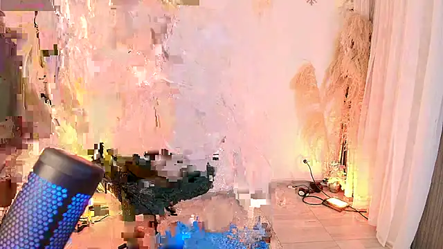 Snapshot of Ladydream1 chatting on December 2, 2025, 3:23 am Ladydream1 online show from December 2, 2025, 3:23 am