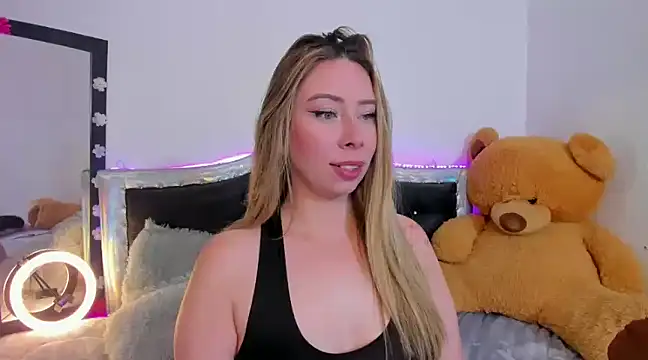 JanneKim online show from February 16, 2025, 8:22 pm