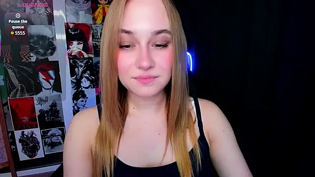 LianaBright online show from March 13, 2026, 2:07 am