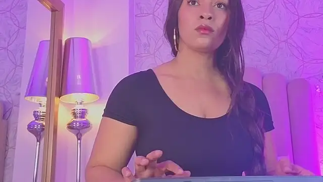 Snapshot of samanta_william chatting on November 8, 2025, 3:39 am samanta william online show from November 8, 2025, 3:39 am