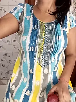 Snapshot of EeshaBhabi chatting on May 9, 2026, 11:37 am EeshaBhabi online show from May 9, 2026, 11:37 am