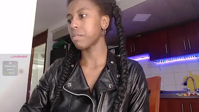 Snapshot of CoccoBele69 chatting on November 4, 2025, 12:43 am CoccoBele69 online show from November 4, 2025, 12:43 am