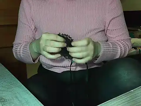 Snapshot of Lauzo21 chatting on March 15, 2025, 4:46 am Lauzo21 online show from March 15, 2025, 4:46 am