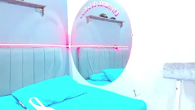 Snapshot of minimi_naty chatting on December 21, 2024, 1:53 pm minimi naty online show from December 21, 2024, 1:53 pm