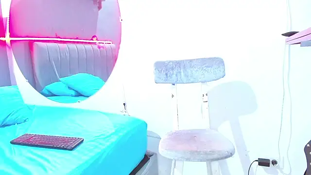 Snapshot of minimi_naty chatting on January 23, 2025, 10:44 pm minimi naty online show from January 23, 2025, 10:44 pm