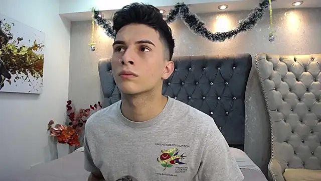 Snapshot of MrWilliseo chatting on December 25, 2024, 5:47 pm MrWilliseo online show from December 25, 2024, 5:47 pm