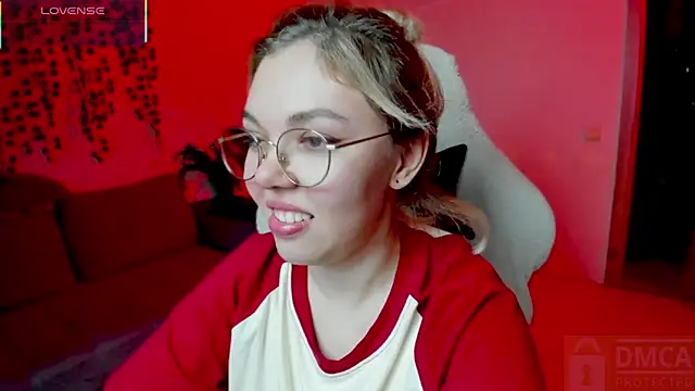 whoa-hoa-hoa-hoa-hoa online show from November 7, 2025, 2:28 pm