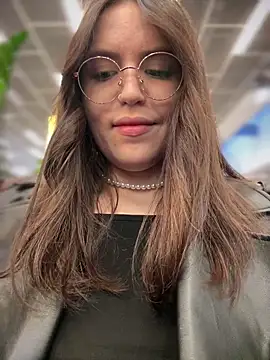 meow girl online show from December 20, 2025, 11:06 am