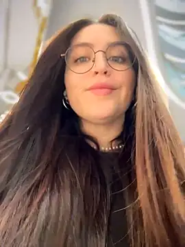 meow girl online show from April 24, 2026, 9:56 am