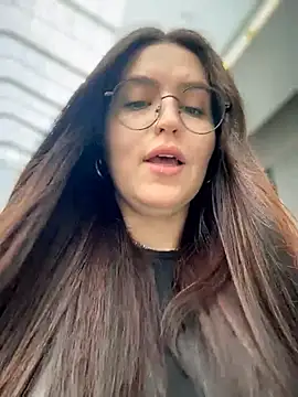 meow girl online show from April 27, 2026, 10:57 am