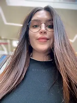 meow girl online show from May 17, 2026, 1:18 pm