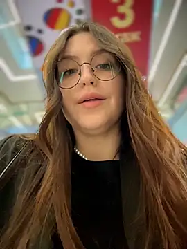 meow girl online show from May 23, 2026, 9:46 am