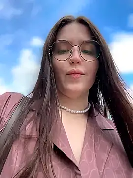 meow girl online show from June 26, 2026, 11:25 am