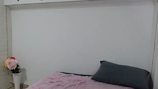 Snapshot of Vanse_lust chatting on January 20, 2025, 9:53 pm Vanse lust online show from January 20, 2025, 9:53 pm