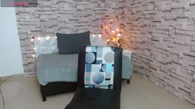 Snapshot of Vanse_lust chatting on February 12, 2025, 9:22 pm Vanse lust online show from February 12, 2025, 9:22 pm