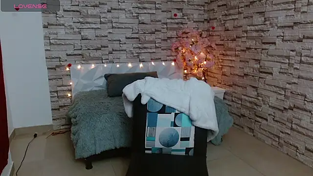 Snapshot of Vanse_lust chatting on February 25, 2025, 11:11 pm Vanse lust online show from February 25, 2025, 11:11 pm