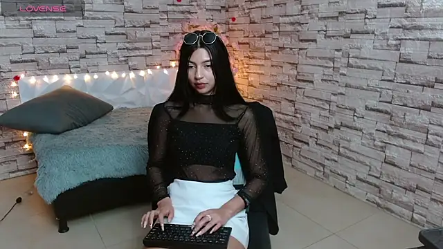 Snapshot of Vanse_lust chatting on March 8, 2025, 11:49 pm Vanse lust online show from March 8, 2025, 11:49 pm