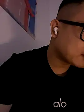 Snapshot of lixiaoshuai8 chatting on November 13, 2025, 4:33 am lixiaoshuai8 online show from November 13, 2025, 4:33 am