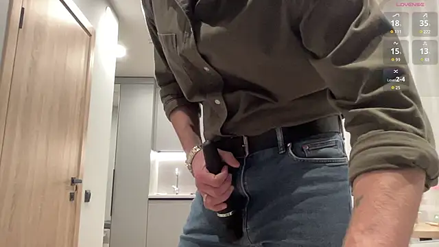 cute mark online show from November 25, 2025, 5:18 am